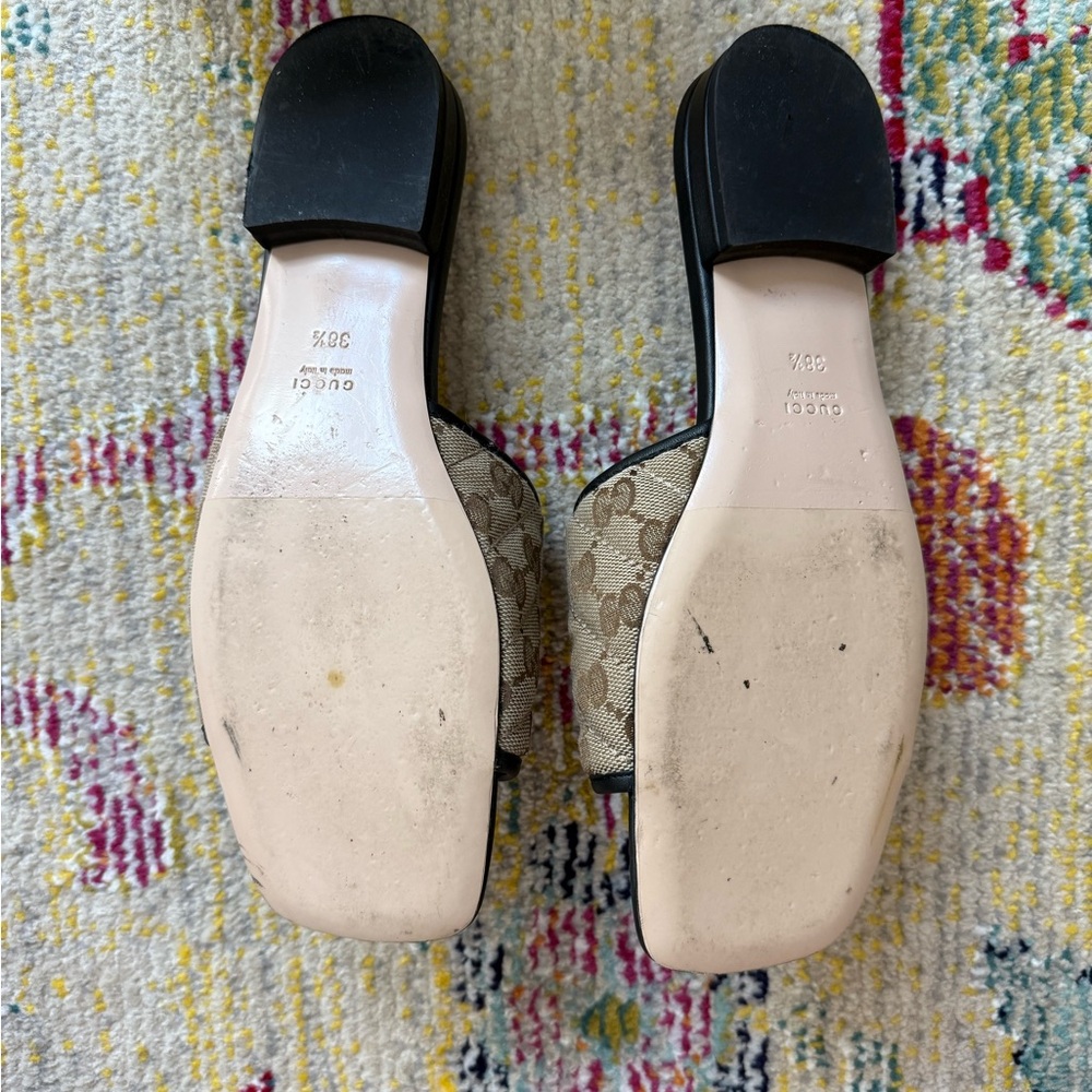 Gucci Women's Tan GG Logo Mules with Gold Accent - Picture 3 of 13